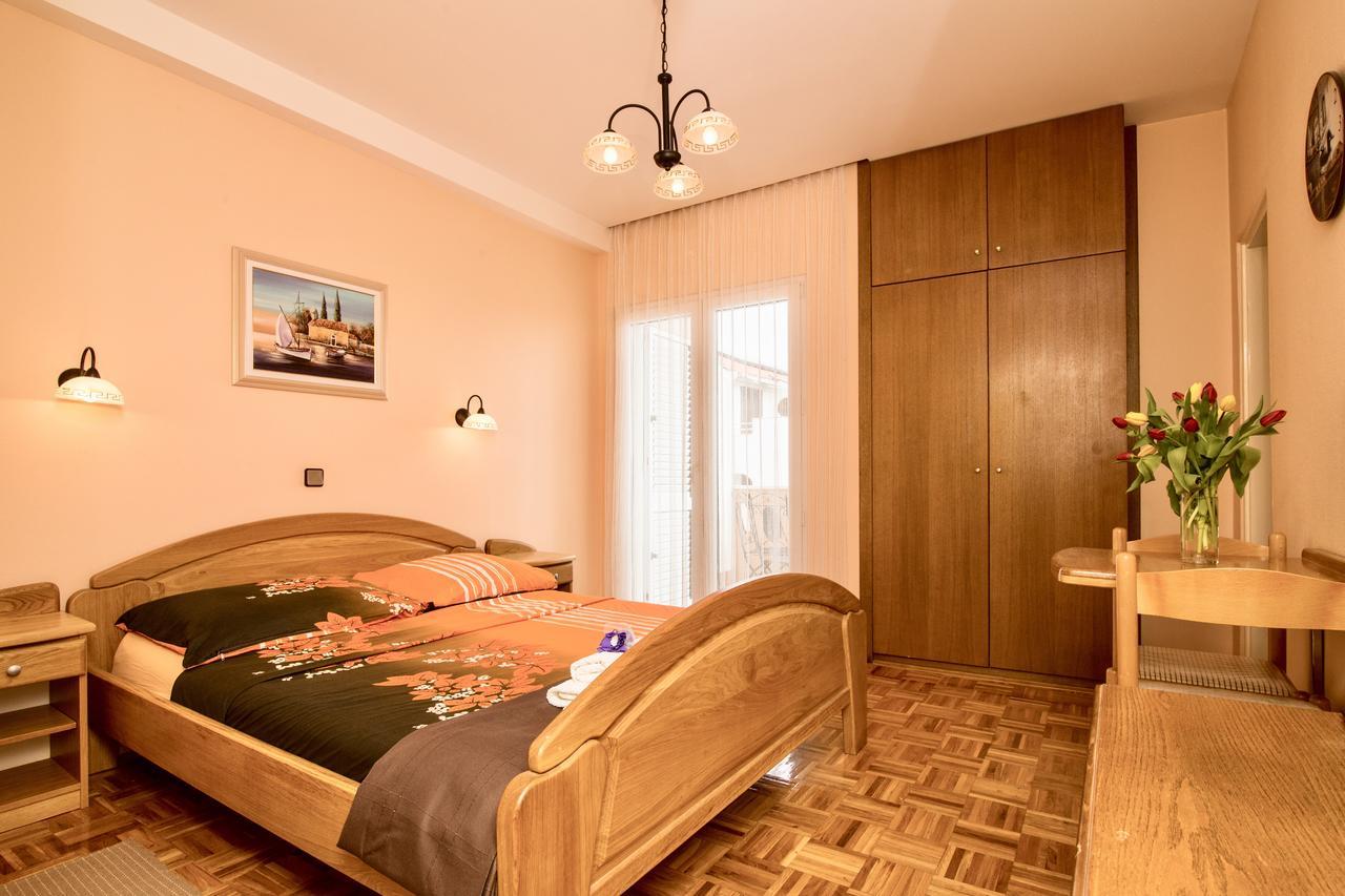 Hotel Pansion Adria Sveti Filip i Jakov Zewnętrze zdjęcie
