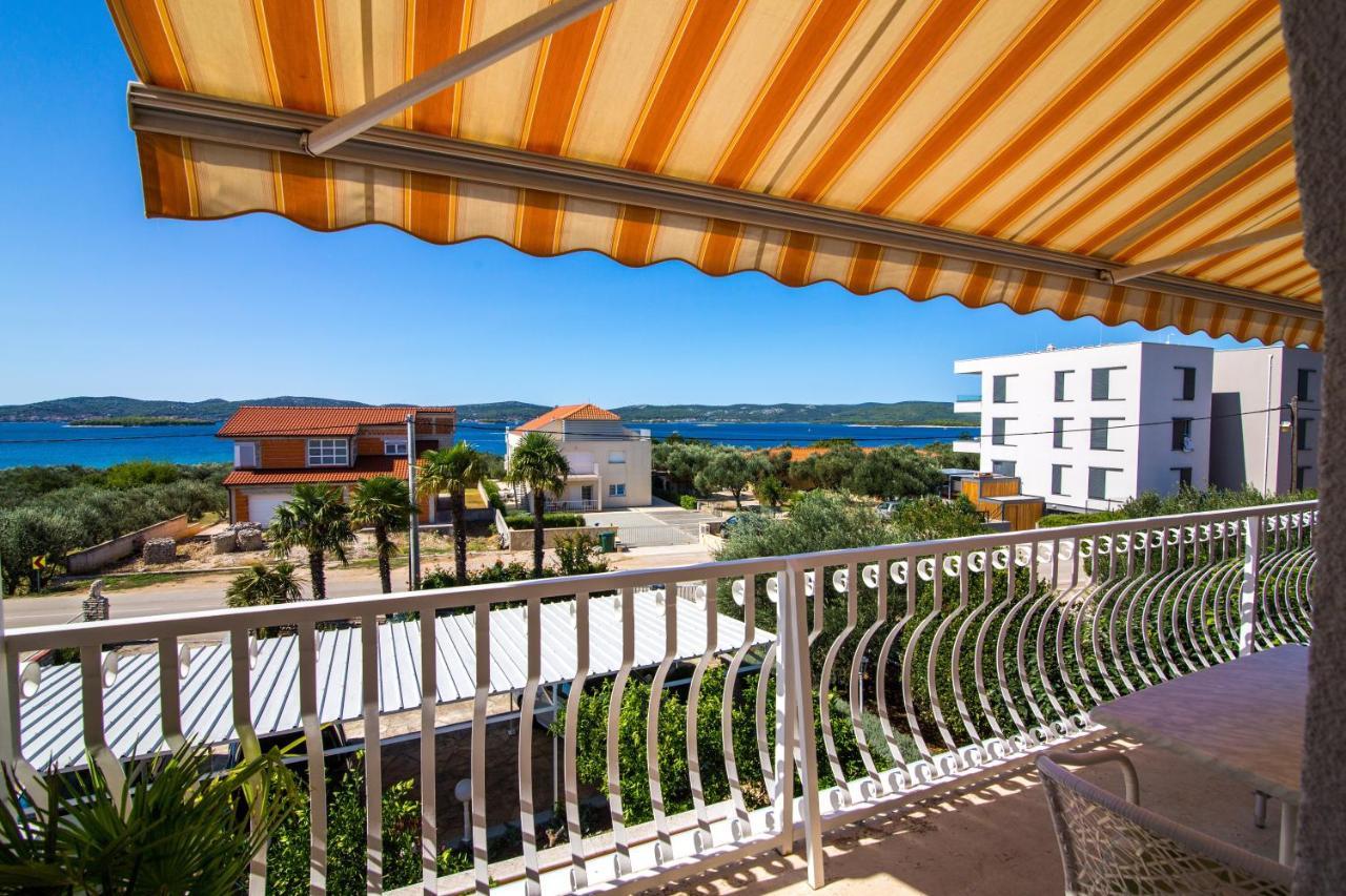 Hotel Pansion Adria Sveti Filip i Jakov Zewnętrze zdjęcie